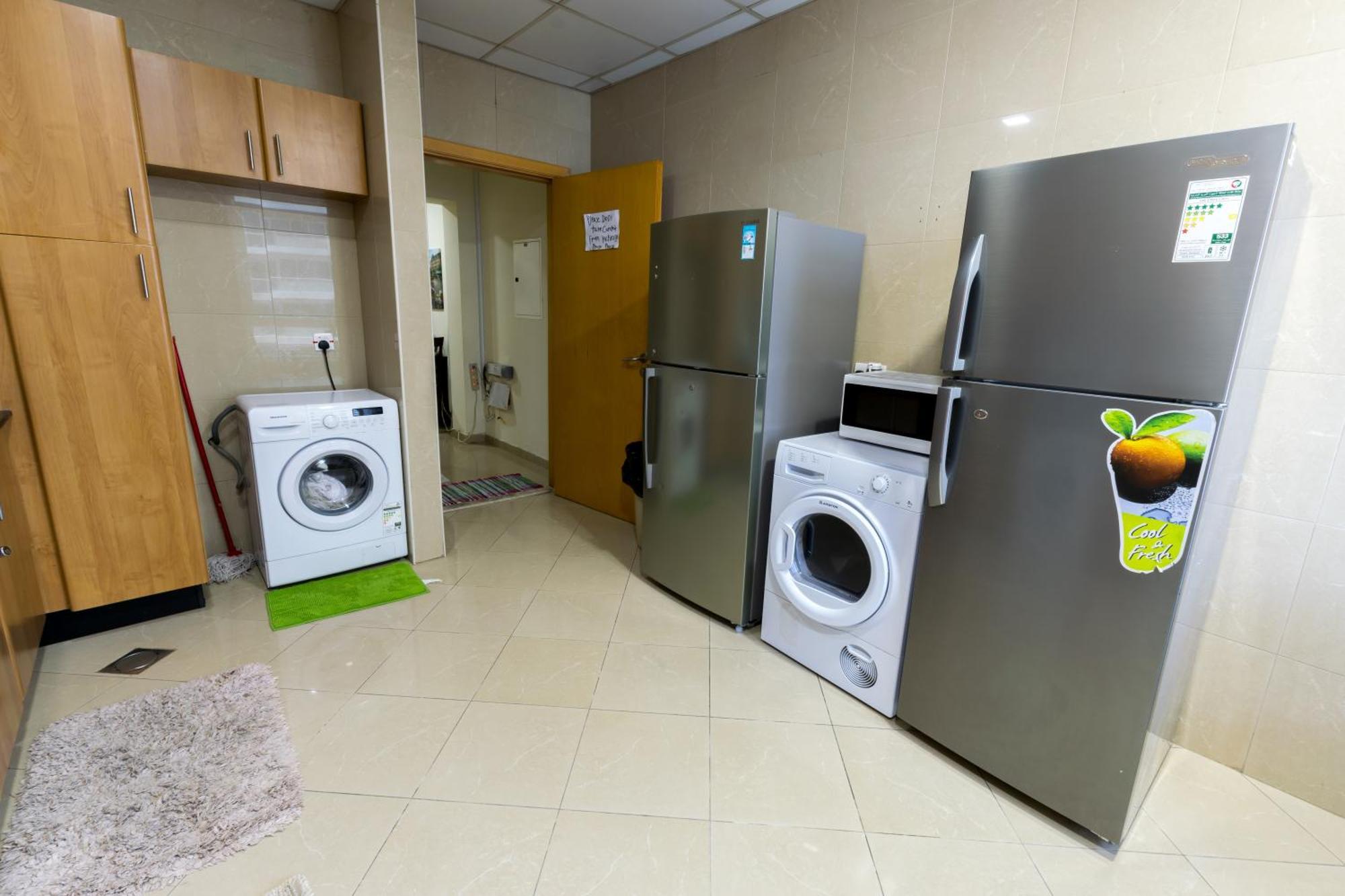 Budget Rooms With Private Bathroom For 'Girls' Only In Dubai, Marina Exterior foto