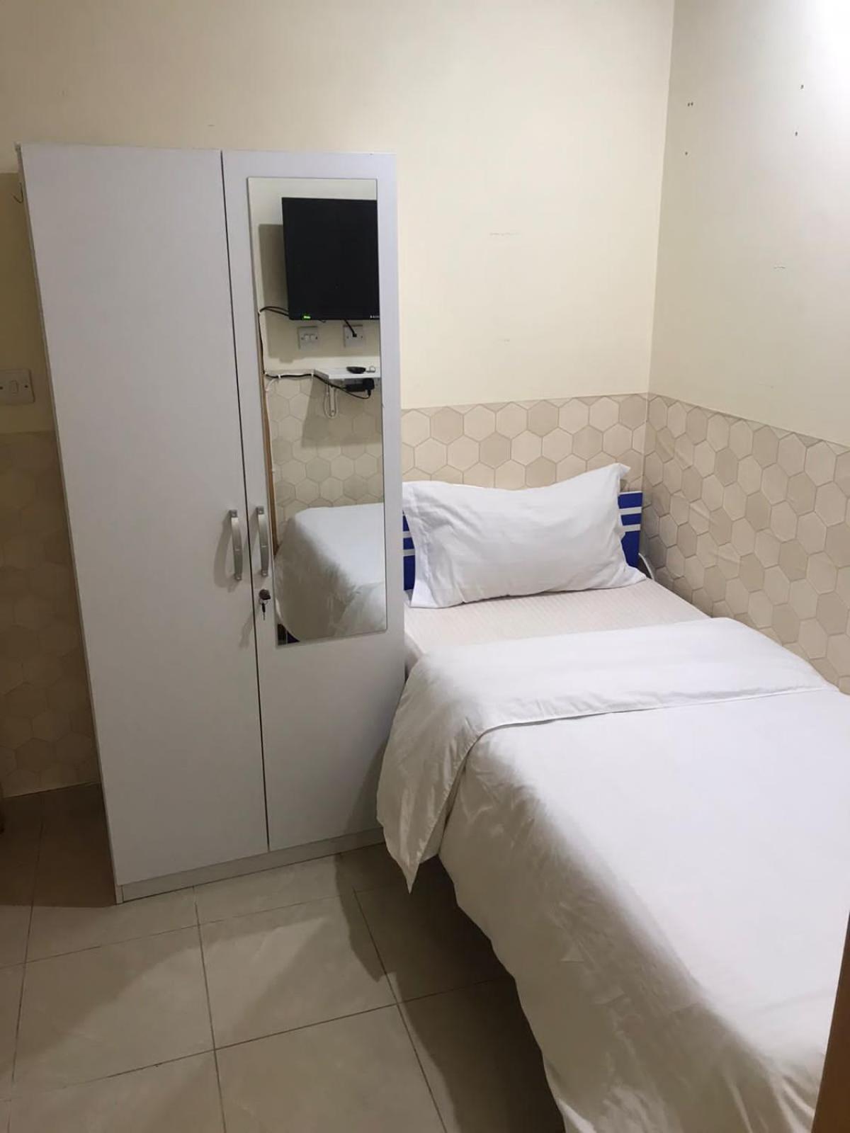 Budget Rooms With Private Bathroom For 'Girls' Only In Dubai, Marina Exterior foto